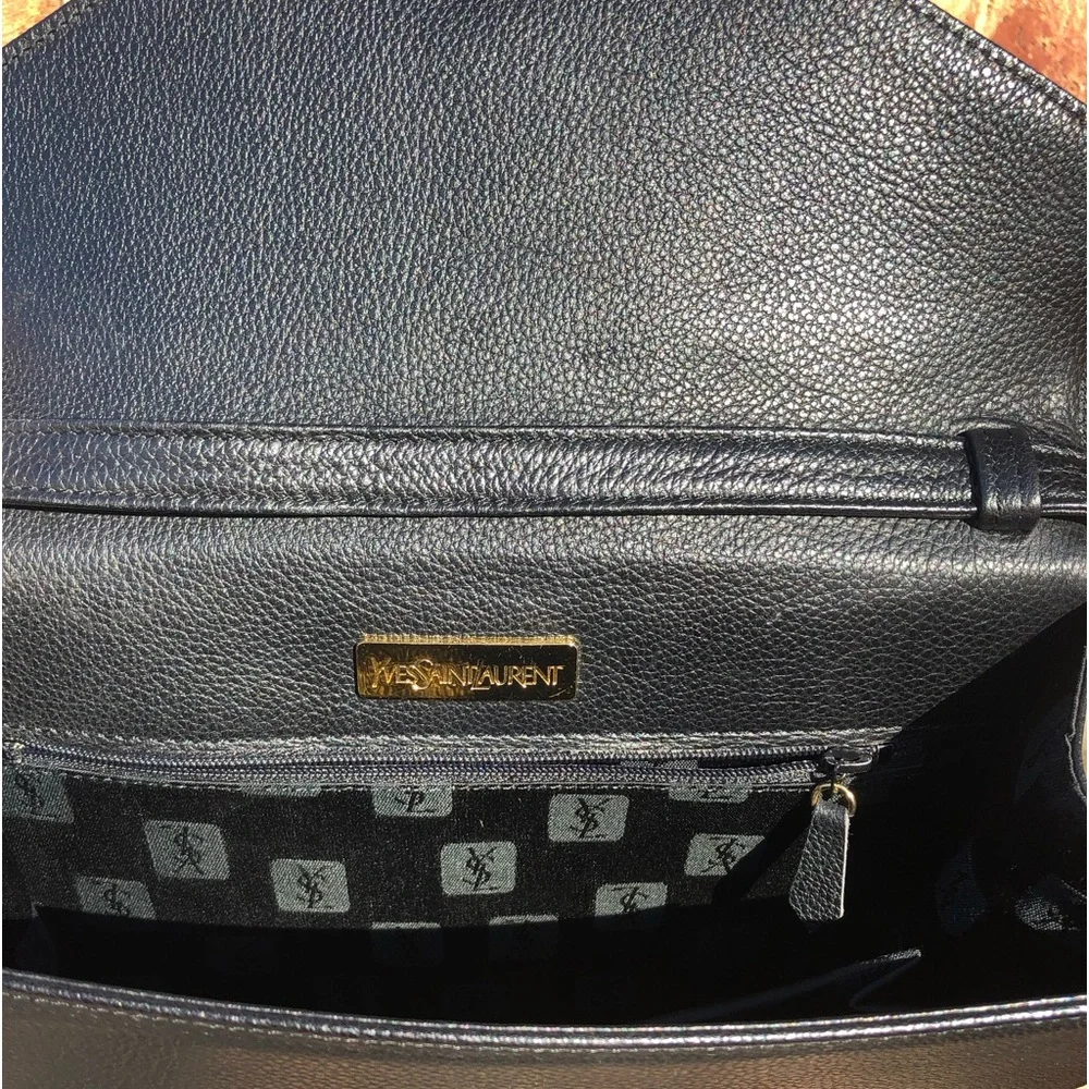 SOLD! Vintage YSL classic little black leather crossbody - Picture 5 of 8
